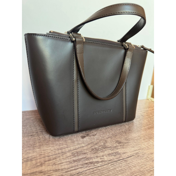 Vintage Burberry Brown Leather Tote Bag with Nova Check Interior - Picture 1 of 9